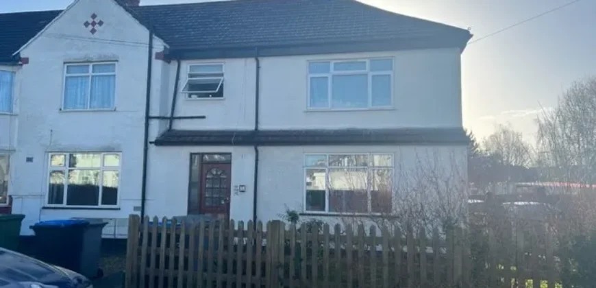 Terraced house to rent Greenway, Kenton, Harrow, Greater London HA3