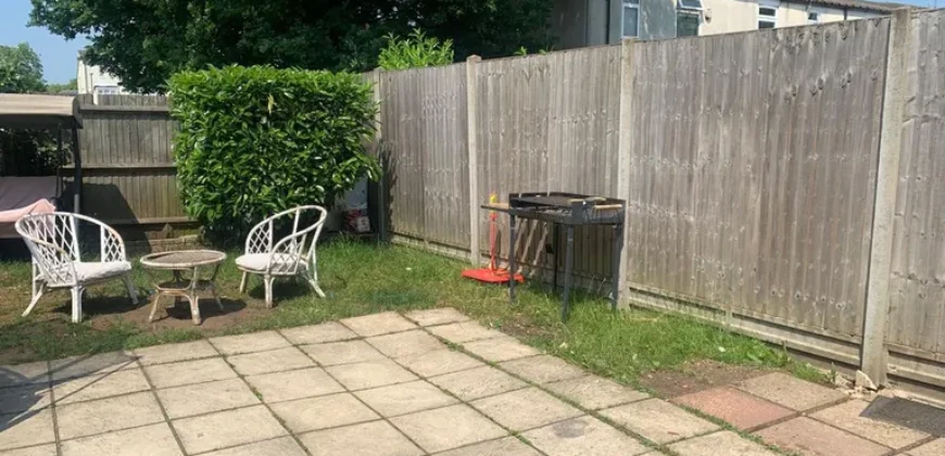 5 bed terraced house to rent Verwood Road, Harrow, Greater London HA2