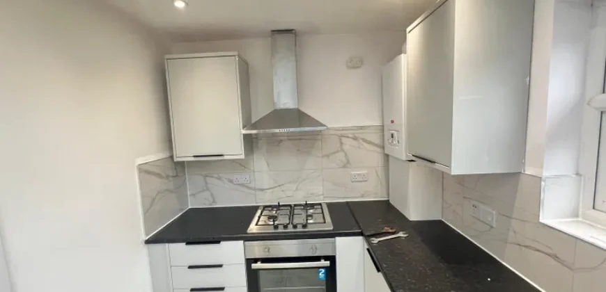 4 bed terraced house to rent Scarsdale Road, Harrow, Greater London HA2