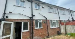 2 bed Maisonette to rent Rowe Walk, Harrow, Greater London HA2