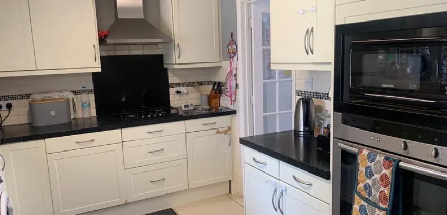 5 bed terraced house to rent Verwood Road, Harrow, Greater London HA2