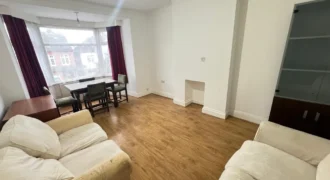 2 bed Maisonette to rent Hide Road, Harrow, Greater London HA1
