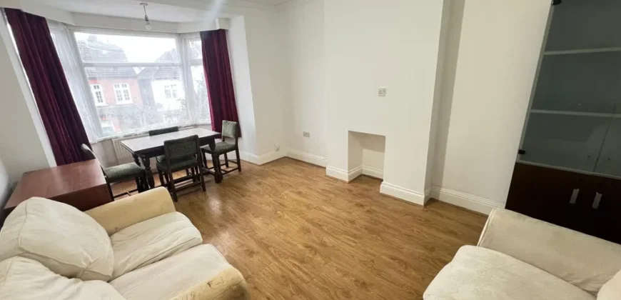 2 bed Maisonette to rent Hide Road, Harrow, Greater London HA1
