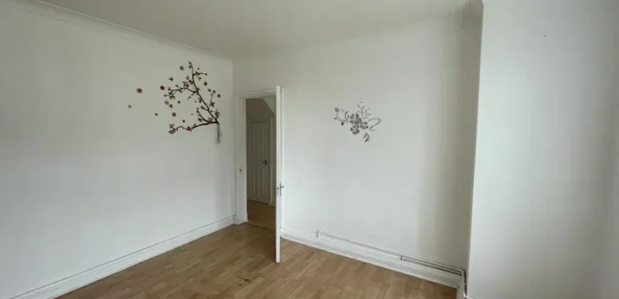 2 bed Maisonette to rent Rowe Walk, Harrow, Greater London HA2