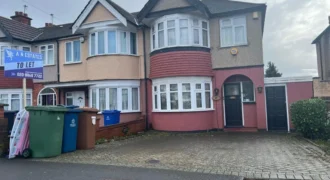 3 bed semi-detached house to rent Clitheroe Avenue, Rayners Lane, Harrow, Greater London HA2