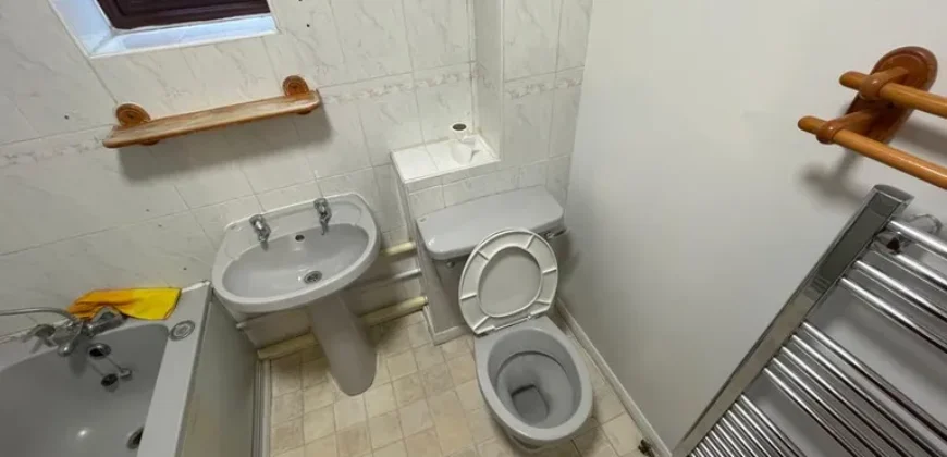 2 bed terraced house to rent Abbots Drive, South Harrow, Harrow HA2