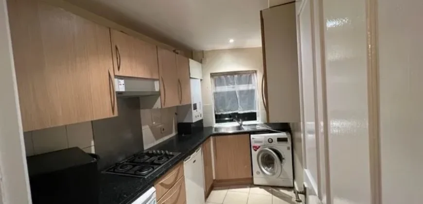 Terraced house to rent Greenway, Kenton, Harrow, Greater London HA3
