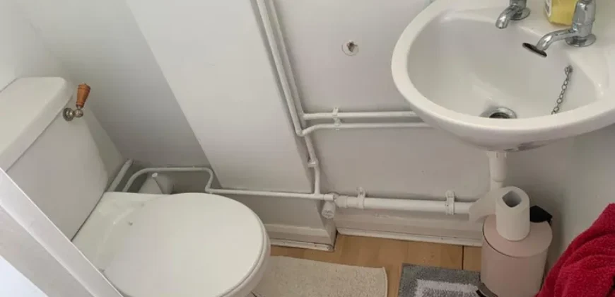 5 bed terraced house to rent Verwood Road, Harrow, Greater London HA2