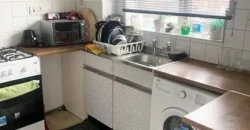 Cosy 2 bedroom house for rent at Poplar Grove, London, N11 3NX.