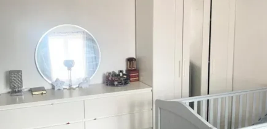Cosy 2 bedroom house for rent at Poplar Grove, London, N11 3NX.