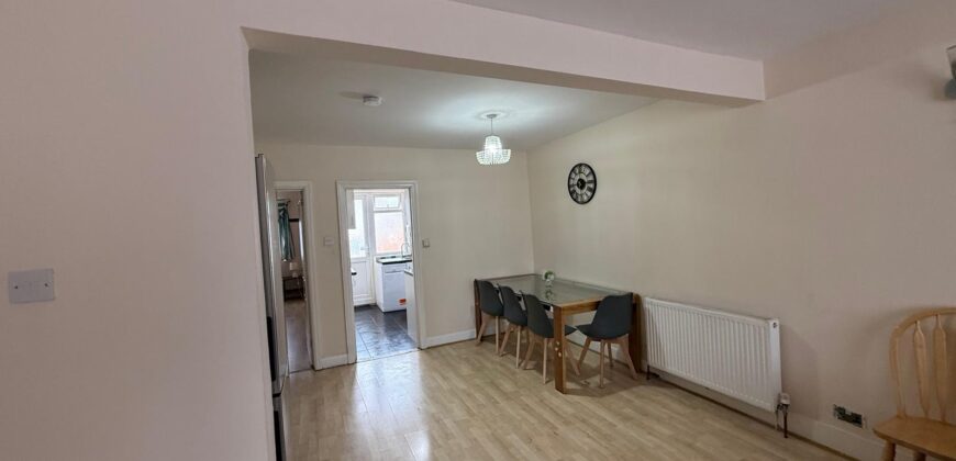 Bills Are Included With R Ground Floor, Lynton Road, Harrow, Greater London, HA2 9NH