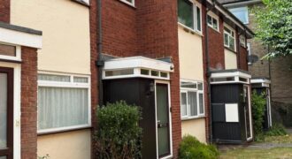 Cherry Croft Gardens, Pinner, Greater London, HA5 4JU