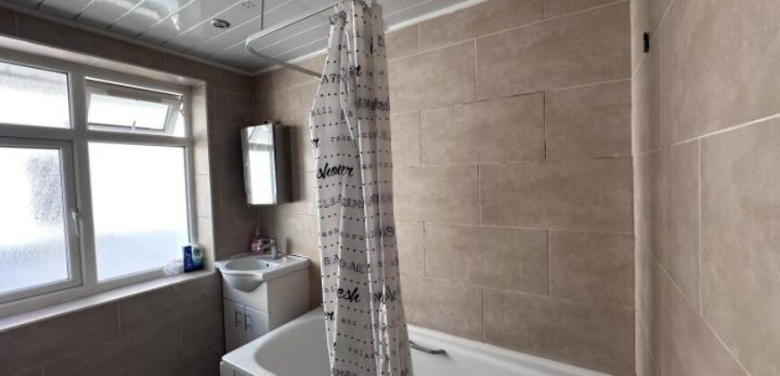 High Worple, Harrow, Greater London, HA2 9SX