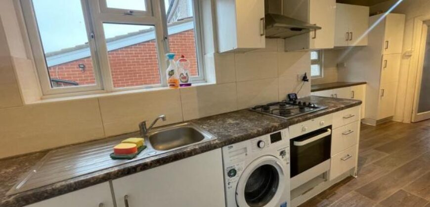 Wynchgate, Eastcote Lane, Northolt, Greater London, UB5 4HS